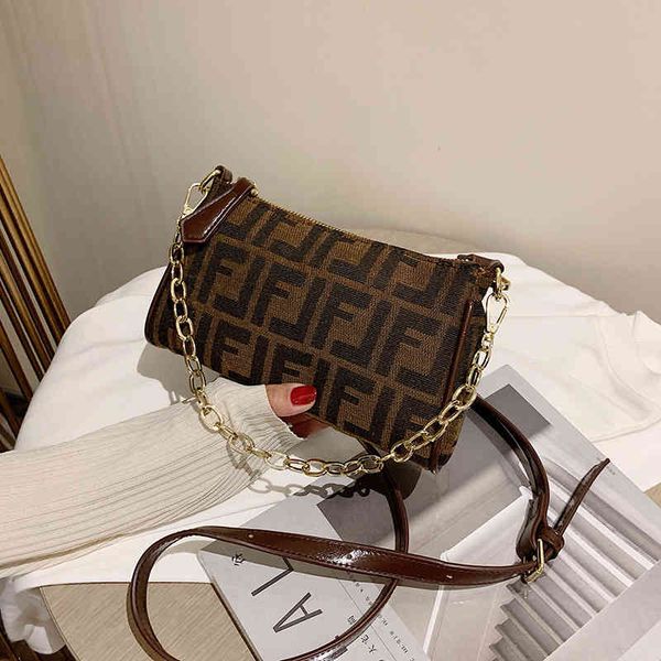 2022 factory wholesale new french club mahjong bag, net red canvas, chain, underarm bag
2022 factory wholesale new french club mahjong bag, net red canvas, chain, underarm bag