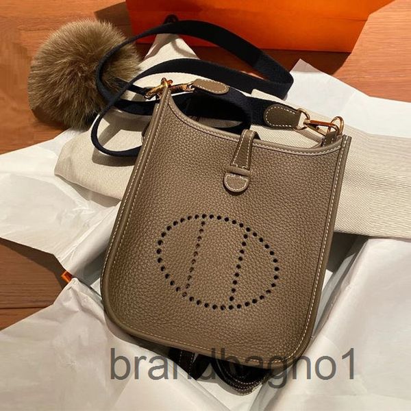 designer h andbags woodpecker women's bag 2022 new family bag mini fashion personalized one shoulder messenger hollow bucket
designer h andbags woodpecker women's bag 2022 new family bag mini fashion personalized one shoulder messenger hollow bucket