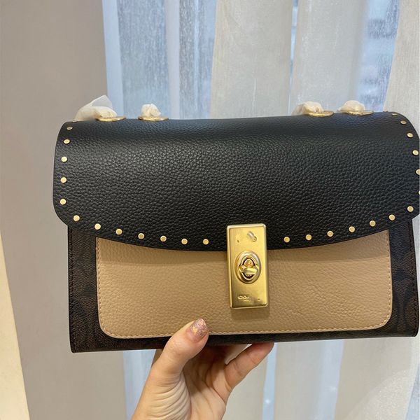 2021 c women's shoulder backpack snake pattern head leather messenger bag chain guangzhou luxuryss designerss yw
2021 c women's shoulder backpack snake pattern head leather messenger bag chain guangzhou luxuryss designerss yw