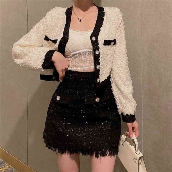 spring women 2 pieces sets korean fashion elegant single-breasted coat + high waist tassel tweed mini skirts outfit 210519, White
spring women 2 pieces sets korean fashion elegant single-breasted coat + high waist tassel tweed mini skirts outfit 210519, White