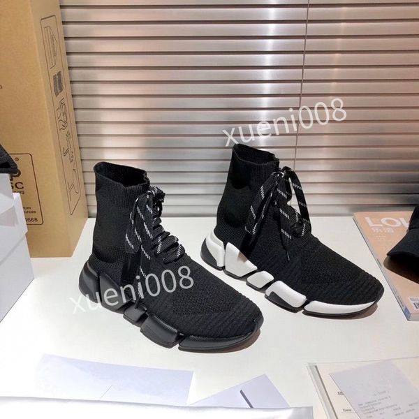 2021 luxury designers classic casual shoe tenni sneaker triple s canvas printed retro couple embroidered vintage high-sneakers fz201003, Red;white
2021 luxury designers classic casual shoe tenni sneaker triple s canvas printed retro couple embroidered vintage high-sneakers fz201003, Red;white