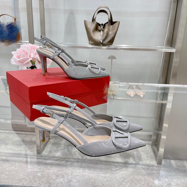 r roman stud sandals shoes summer calfskin leather lady high heels party wedding bridal, Black;red
r roman stud sandals shoes summer calfskin leather lady high heels party wedding bridal, Black;red