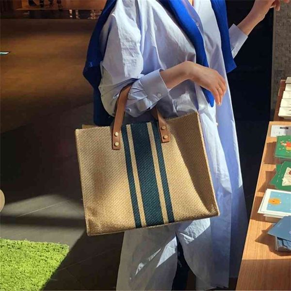 korean women's hand-held briefcase ol professional business commuting stripe simple square canvas big bag single shoulder
korean women's hand-held briefcase ol professional business commuting stripe simple square canvas big bag single shoulder