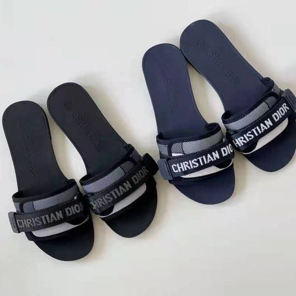 d color matching slippers women's flat bottom large size one-piece zly zly, Black
d color matching slippers women's flat bottom large size one-piece zly zly, Black