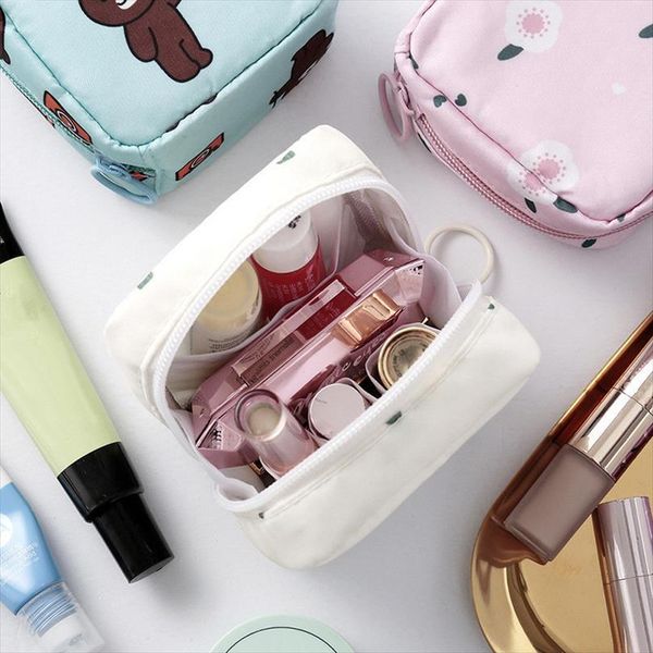 1 pc mini women cosmetic bag 3d print girl lipstick make up travel makeup pouch organizer case trousse
1 pc mini women cosmetic bag 3d print girl lipstick make up travel makeup pouch organizer case trousse