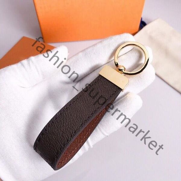 2022 men's . women's gifts leather key chain style 11 color car and gift box wholesale delivery, Silver
2022 men's . women's gifts leather key chain style 11 color car and gift box wholesale delivery, Silver