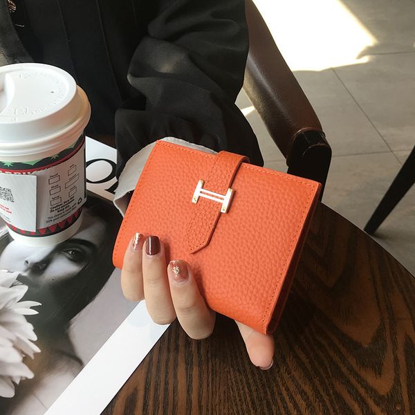 wallet leather women's small 2021 fashion short ultra thin soft cow zero exquisite trend, Red;black
wallet leather women's small 2021 fashion short ultra thin soft cow zero exquisite trend, Red;black