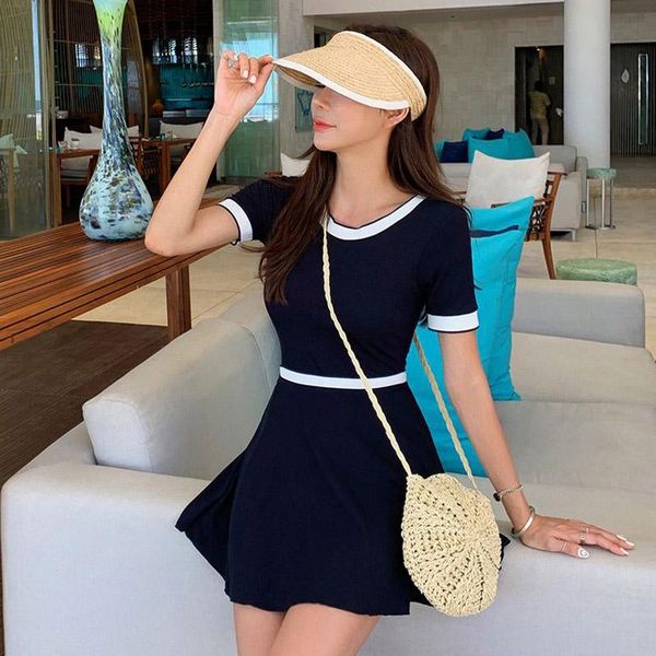 women's swimwear short sleeve one piece swimsuit women solid skirted monokini push up swim suit korea style trikini bathing black, White;black
women's swimwear short sleeve one piece swimsuit women solid skirted monokini push up swim suit korea style trikini bathing black, White;black