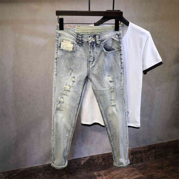 jeans italian style fashion men jeans light blue elastic slim fit ripped denim pencil pants streetwear hip hop trousers
jeans italian style fashion men jeans light blue elastic slim fit ripped denim pencil pants streetwear hip hop trousers
