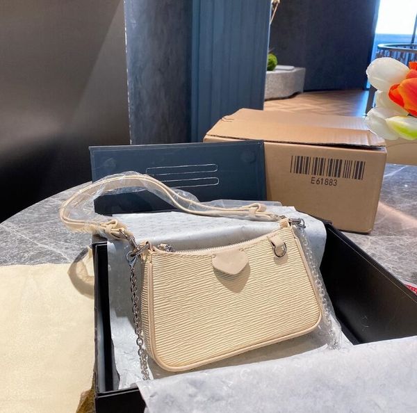 luxury crossbody messenger shoulder bags m40780 good quality designer purses ladies handbag m44876
luxury crossbody messenger shoulder bags m40780 good quality designer purses ladies handbag m44876