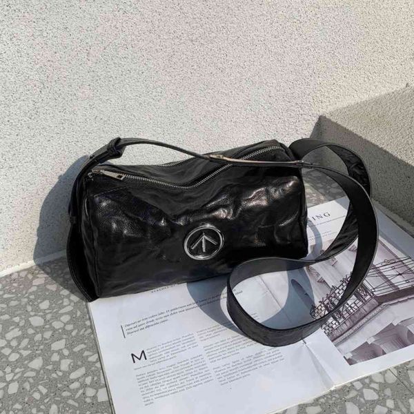 2021 new cowhide arrow bag fashion broadband messenger bag wide shoulder belt single guangzhou women's
2021 new cowhide arrow bag fashion broadband messenger bag wide shoulder belt single guangzhou women's