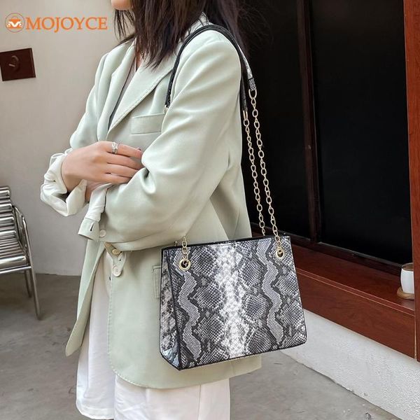 evening bags 2021 trend snake pattern printing women's pu leather crossbody shoulder messenger bag ladies chain small purses and handba
evening bags 2021 trend snake pattern printing women's pu leather crossbody shoulder messenger bag ladies chain small purses and handba