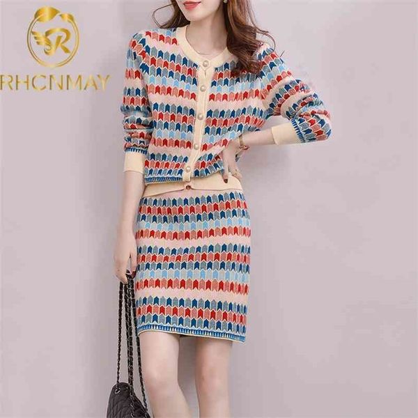 runway designers 2 piece set plaid knitted sweater women summer elegant o-neck long sleeve + mini a line skirt suit 210520, White
runway designers 2 piece set plaid knitted sweater women summer elegant o-neck long sleeve + mini a line skirt suit 210520, White