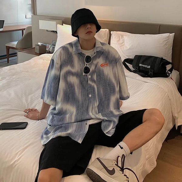 men's casual shirts 2021tie dyed stripe fried street fashion brand short sleeve hong kong style day series loose and versatile gradient, White;black
men's casual shirts 2021tie dyed stripe fried street fashion brand short sleeve hong kong style day series loose and versatile gradient, White;black