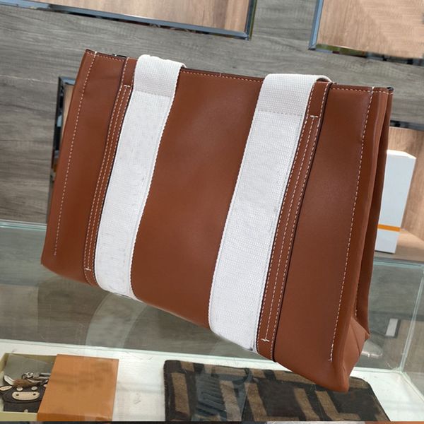 retro style leather bag high capacity square women's totes brown black bags canvas shoulder strap with letter cool fashion handbag
retro style leather bag high capacity square women's totes brown black bags canvas shoulder strap with letter cool fashion handbag