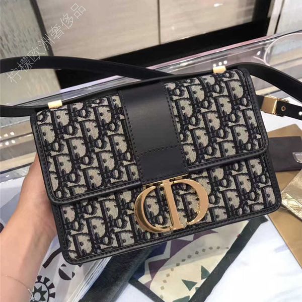 handbag women luxurys designers bags 2021 crossbody bag classic old flower montai purse zhouzhoubao123
handbag women luxurys designers bags 2021 crossbody bag classic old flower montai purse zhouzhoubao123
