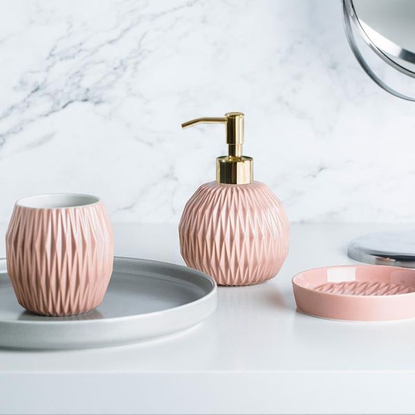 bath accessory set pink bathroom accessories 4pcs ceramic, soap lotion dispenser,soap dish, tumblers, sets for countertop
bath accessory set pink bathroom accessories 4pcs ceramic, soap lotion dispenser,soap dish, tumblers, sets for countertop