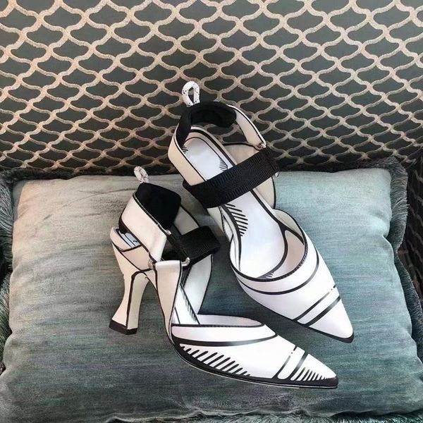 hand painted graffiti women pumps trendy high heels woman shoes pointed toe party wedding designer brand black white dress
hand painted graffiti women pumps trendy high heels woman shoes pointed toe party wedding designer brand black white dress