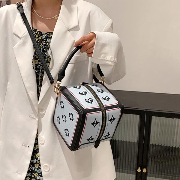 french brand designer bag women's summer 2021 fashion messenger small square shoulder crossbody bags female
french brand designer bag women's summer 2021 fashion messenger small square shoulder crossbody bags female