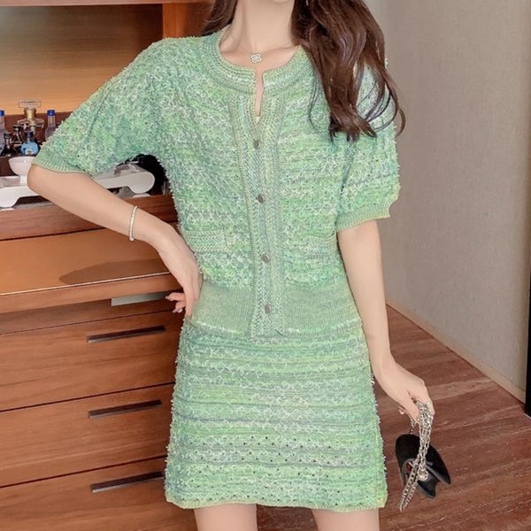 two piece dress vetement femme 2021 knitted set women cardigan crop + skirt ensemble conjuntos de mujer jogging 226m, White
two piece dress vetement femme 2021 knitted set women cardigan crop + skirt ensemble conjuntos de mujer jogging 226m, White