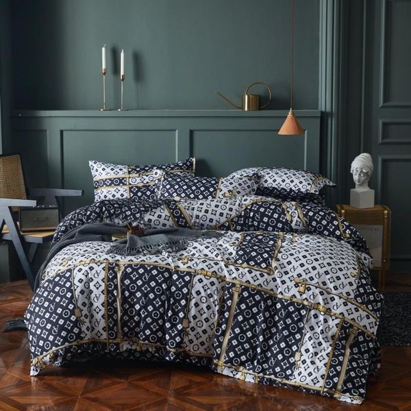 bedding sets 2021 luxurious printed 4pcs plaid stripe king size duvet cover set single double soft bed sheets
bedding sets 2021 luxurious printed 4pcs plaid stripe king size duvet cover set single double soft bed sheets
