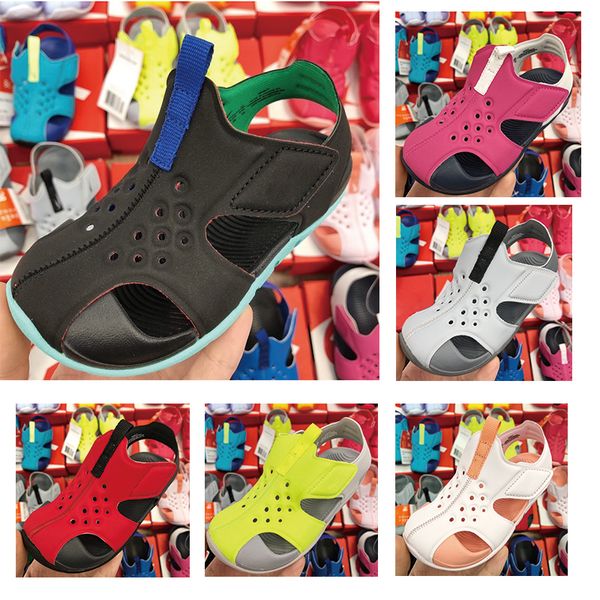 2021 summer children's baotou hole sandals with soft soles for boys and girls non-slip beach kids, Black;red
2021 summer children's baotou hole sandals with soft soles for boys and girls non-slip beach kids, Black;red