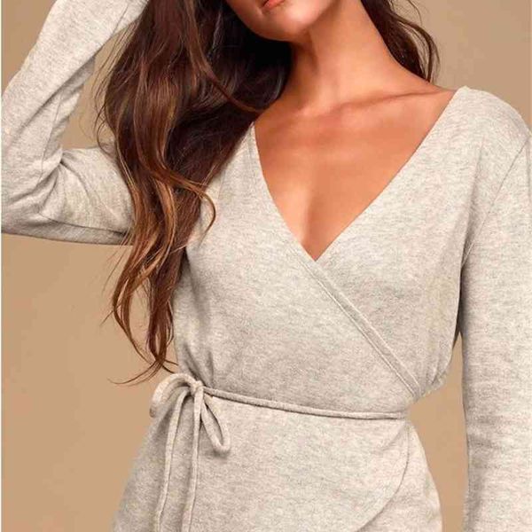 fashion sweater fine woolen 2021 women's cross v-neck long sleeve bottom shirt bandage slim t-shirt, White;black
fashion sweater fine woolen 2021 women's cross v-neck long sleeve bottom shirt bandage slim t-shirt, White;black