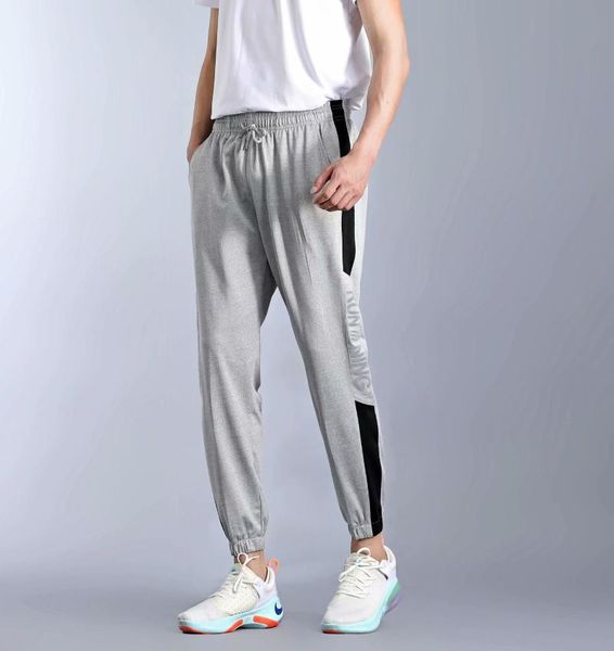 men's sports sportswear jogging pants gym training cotton fashion workout clothes running, Black;blue
men's sports sportswear jogging pants gym training cotton fashion workout clothes running, Black;blue