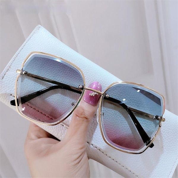 sunglasses vintage women designer cutting lens sun glasses ladies fashion tea blue gradient eyewear shades uv40, White;black
sunglasses vintage women designer cutting lens sun glasses ladies fashion tea blue gradient eyewear shades uv40, White;black