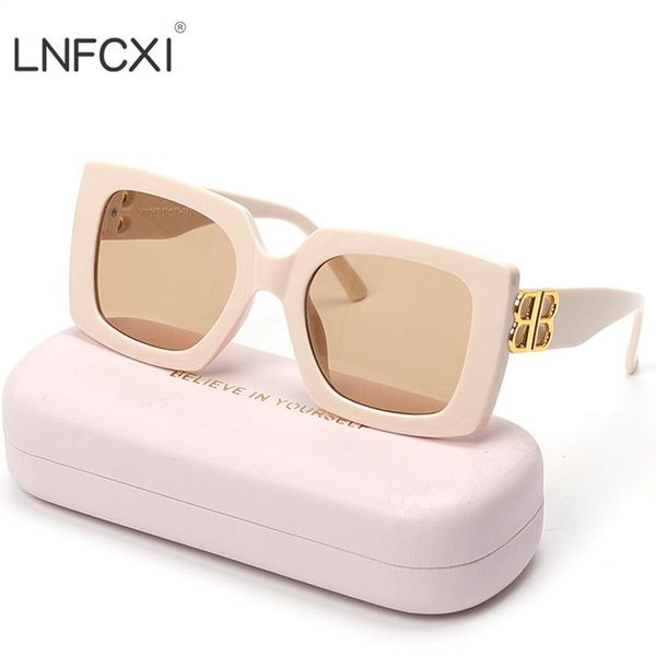 sunglasses lnfcxi 2021 fashion oversized square retro women brand designer trend sunglass rectangle sun glasses female, White;black
sunglasses lnfcxi 2021 fashion oversized square retro women brand designer trend sunglass rectangle sun glasses female, White;black