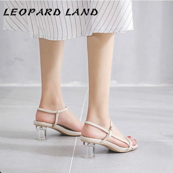 5cm 2021 summer fashion thick heeled open-toe sandals with buckle crystal transparent colorblock women's shoes tws, Black
5cm 2021 summer fashion thick heeled open-toe sandals with buckle crystal transparent colorblock women's shoes tws, Black