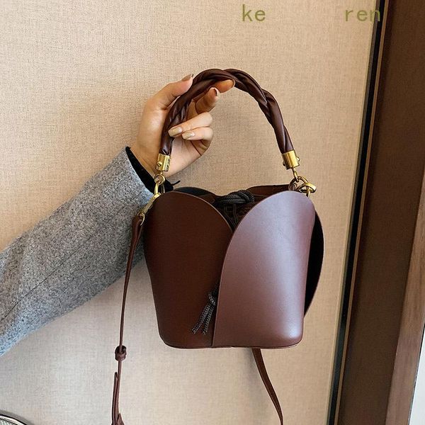 small pu leather bucket bags for women 2021 trending designer handbags female travel black shoulder messenger bag
small pu leather bucket bags for women 2021 trending designer handbags female travel black shoulder messenger bag