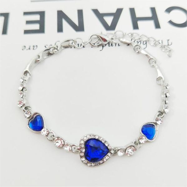 charm bracelets korean version of the fashion crystal ocean heart bracelet for women metal girl gift jewelry wholesale, Golden;silver
charm bracelets korean version of the fashion crystal ocean heart bracelet for women metal girl gift jewelry wholesale, Golden;silver