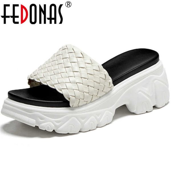comfortable fashion peep toe female slippers platforms high hels sandals summer basic working house shoes woman 210528, Black
comfortable fashion peep toe female slippers platforms high hels sandals summer basic working house shoes woman 210528, Black