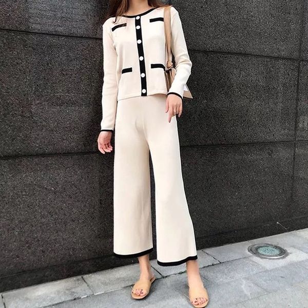 autumn elegant hit color knitted two piece women single breasted cardigan + wide leg pant casual clothing set 210416, White
autumn elegant hit color knitted two piece women single breasted cardigan + wide leg pant casual clothing set 210416, White