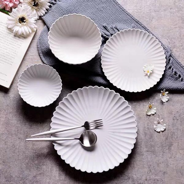dishes & plates ceramic fruit salad bowl dessert plate flower shape cake dish matte white dinnerware set
dishes & plates ceramic fruit salad bowl dessert plate flower shape cake dish matte white dinnerware set