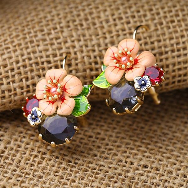 stud bohemia crystal drops of glaze flowers earrings personality fashion retro geometric ear ring women wedding jewelry accessories, Golden;silver
stud bohemia crystal drops of glaze flowers earrings personality fashion retro geometric ear ring women wedding jewelry accessories, Golden;silver