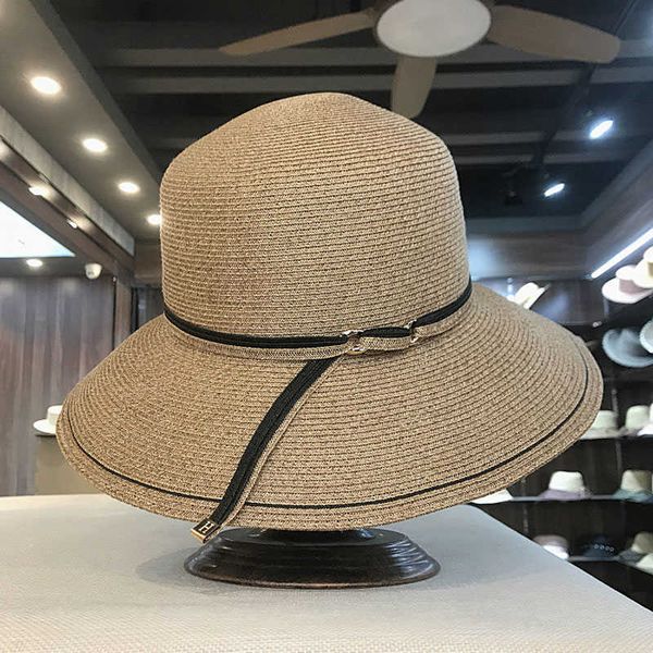 2021 new elegant women wide brim sun hats paper st cloche beach hat floppy summer hat holiday femme drbucket hat cape x0707, Blue;gray
2021 new elegant women wide brim sun hats paper st cloche beach hat floppy summer hat holiday femme drbucket hat cape x0707, Blue;gray
