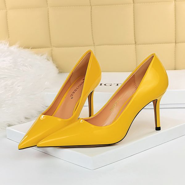 2021 women yellow blue 8cm high heels pumps scarpins bling patent leather office pointed toe pumps tacons shoes plus size 34-43, Black
2021 women yellow blue 8cm high heels pumps scarpins bling patent leather office pointed toe pumps tacons shoes plus size 34-43, Black