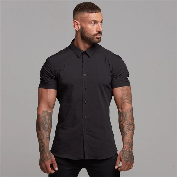 summer fashion man short sleeve shirt solid fitness mens turn-down collar super slim fit business dress button gym 210809, White;black
summer fashion man short sleeve shirt solid fitness mens turn-down collar super slim fit business dress button gym 210809, White;black