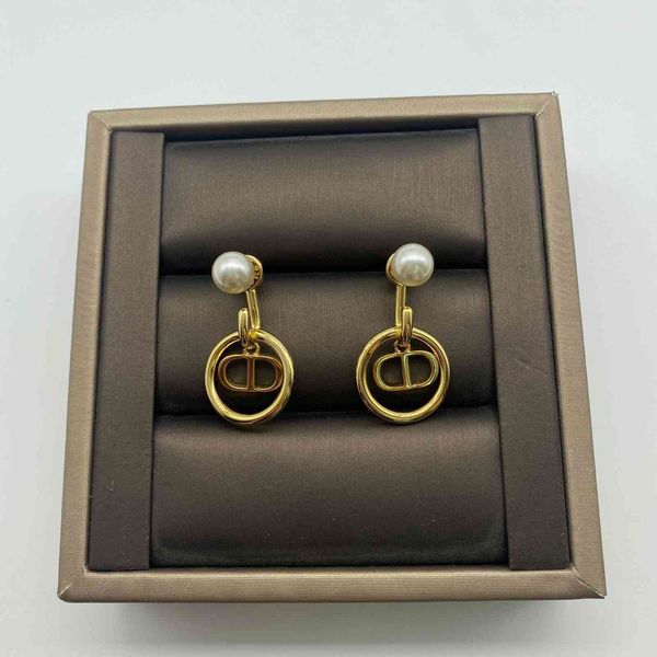 design jewelry home early spring new pearl letter round geometric temperament earrings, Golden
design jewelry home early spring new pearl letter round geometric temperament earrings, Golden
