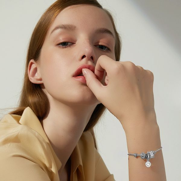 south designer east gate fashion inlaid diamond small manyao love bracelet women's simple and versatile fashion personalized hand jewel, Black
south designer east gate fashion inlaid diamond small manyao love bracelet women's simple and versatile fashion personalized hand jewel, Black