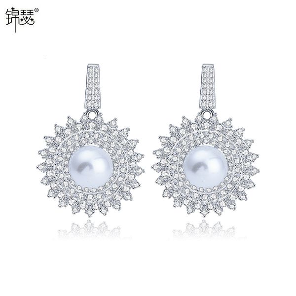 jewelry charm stud looking back on the earrings, bronze inlaid 3a zircon fashion pearl earrings for women, Golden
jewelry charm stud looking back on the earrings, bronze inlaid 3a zircon fashion pearl earrings for women, Golden