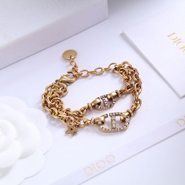 2021 cd letter bracelet female di family double diamond inlaid brass, Golden;silver
2021 cd letter bracelet female di family double diamond inlaid brass, Golden;silver