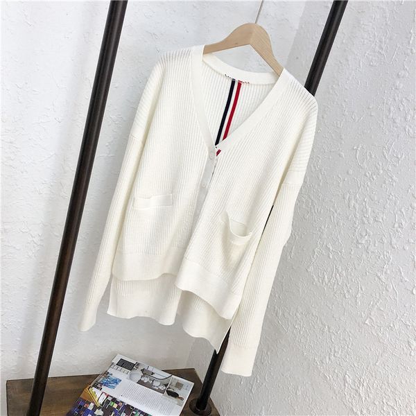autumn wter 2021 new irregular hem v-neck sweater cardigan jacket short front and long in back tricolor belt sweater, White;black
autumn wter 2021 new irregular hem v-neck sweater cardigan jacket short front and long in back tricolor belt sweater, White;black
