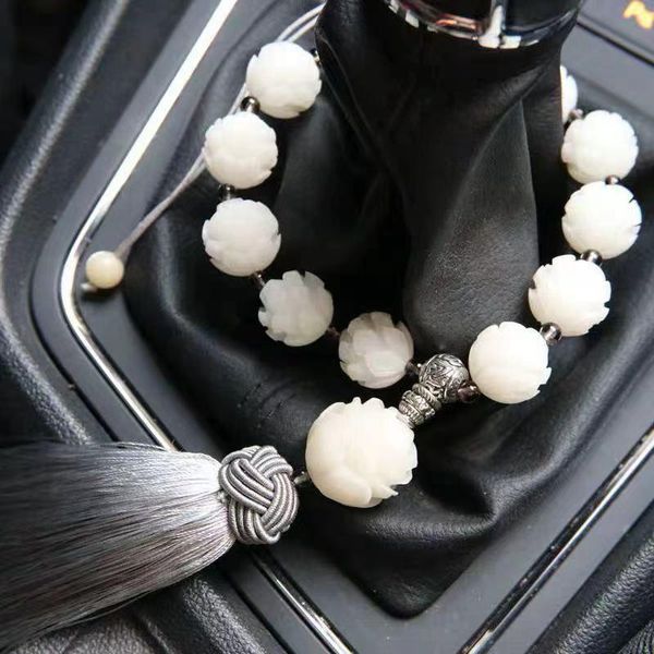 natural white bodhi car pendant gear parts pure manual preparation of accessories interior decorations
natural white bodhi car pendant gear parts pure manual preparation of accessories interior decorations