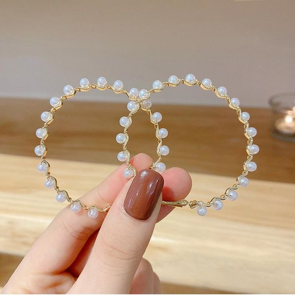 exaggerated imitation of pearl hoop earrings irregular round for women wedding party jewelry & huggie, Golden;silver
exaggerated imitation of pearl hoop earrings irregular round for women wedding party jewelry & huggie, Golden;silver
