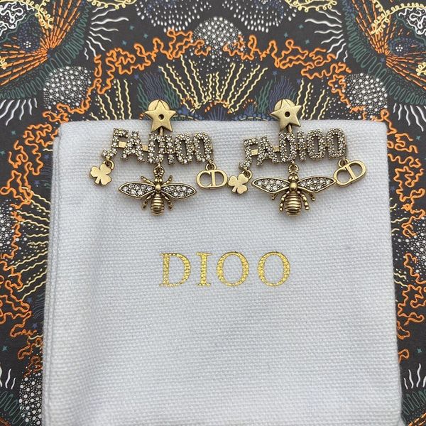 70% off luxury jewelry dijia 2021 new fashion letter bee earrings high version brass material, Golden
70% off luxury jewelry dijia 2021 new fashion letter bee earrings high version brass material, Golden