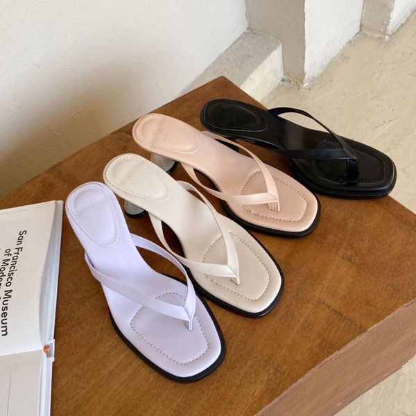 slippers women summer high-heeled shoes lady rubber flip flops slides pantofle square toe hawaiian 2021 soft casual fretwork pu, Black
slippers women summer high-heeled shoes lady rubber flip flops slides pantofle square toe hawaiian 2021 soft casual fretwork pu, Black