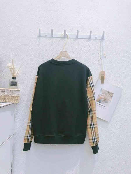 down jacket 2021 autumn and winter b family classic stitched plaid sleeve round neck contrast color men's women's fashion versatil, Black
down jacket 2021 autumn and winter b family classic stitched plaid sleeve round neck contrast color men's women's fashion versatil, Black